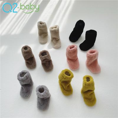 Китай Q2-baby F208 New Arrival 2020 Rabbit Plush Soft Bottom Baby Non Slip Socks Shoes продается