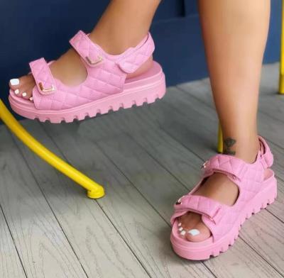 China Anti-odor girls sandals for women summer style shoes hot thick flat sandals slides wholesale seller for sale