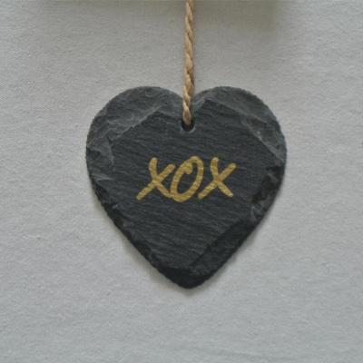 China Europe Slate Heart Shape Slate Hanging Plaque For Decoration With Gold Printing for sale