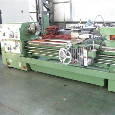 Cina New Condition and Horizontal Type high precision heavy duty horizontal lathe machine CW6180 in vendita