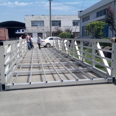 China Aluminum Alloy Traditional Bridge Channel Outdoor Metal Metal Walkway for sale