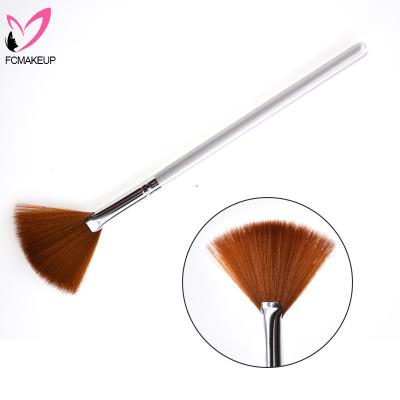 China Angular Blush Wood Handle Best Professional High End Soft Synthetic Powder Blush Fan Blush Makeup Brush for sale