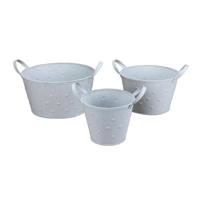 China Hot sales flower pot salt spray passing heart decoration metal antique white gray flower pots with handle wholesale set of 3 planters for sale