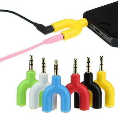 China Microphone 2 in 1 audio earphone MIC U form 3.5mm splitter adapter for sale