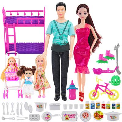 China DIY TOY Ucanaan 5 People Fit Kelly Carriage Girl Toys Pregnant Mom Dad Son Fashion Baby Family Doll Set for sale