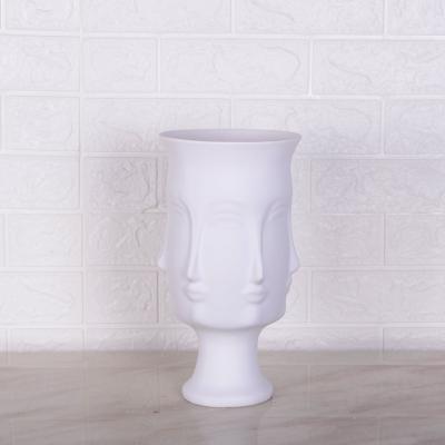 China Minimalist Living Room Table Top Home Decor Resin Flower Vase in White Wedding Decorations for sale