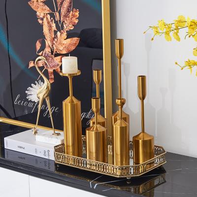 China Nordic Home Modern Wedding Table Candle Holder Decoration Decorative Candlesticks Stand Metal Gold Luxury Candle Holder For Home Decor for sale