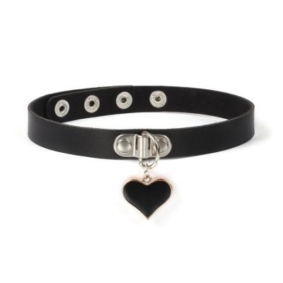 China FASHIONABLE Goth Adjustable Leather Punk Choker Necklace Pu Choker Love Heart Soft Chain For Women Girls for sale