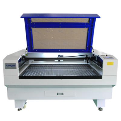 China Hot-selling Water Cooled CO2 Laser Cutting Machine Cutter For Clothing Leather Fabric Plastic Acrylic Cutting for sale