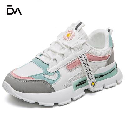 China Fashion Trend Factory Direct Selling New Design Thick Bottom Women's Causal Shoes Running Shoes for sale