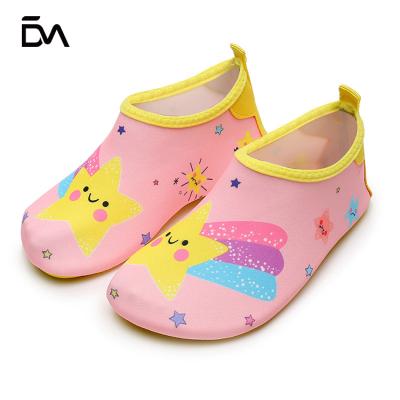 China 2021 comfortable new listing comfortable wearproof non-slip for children kids water shoes for sale