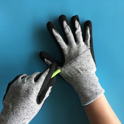 China NS404 Cut Resistance 5 HPPE Fiberglass Knitting Sandy Nitrile Cut Resistance Gloves for sale