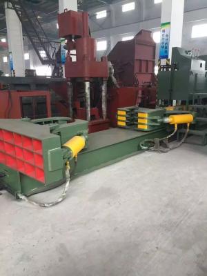 Chine Machine hydraulique de briseur de balle avec l'itinéraire de pinces variable pour le morceau de sac à vendre