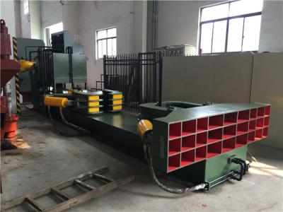 China Hydraulic Drive Disassembling Industrial Baler With Tongs Route Changeable for sale