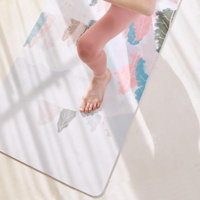 China Factory Price Durable Custom Feather Printed Eco Yoga Rubber Lightweight Thick Sude Sude Anti Slip Mat for sale