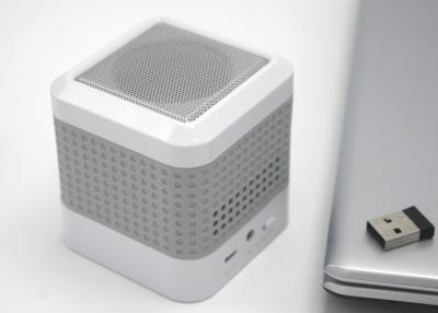 Chine Haut-parleurs portatifs sans fil de Bluetooth de téléphone portable de cube pour l'ordinateur portable à vendre