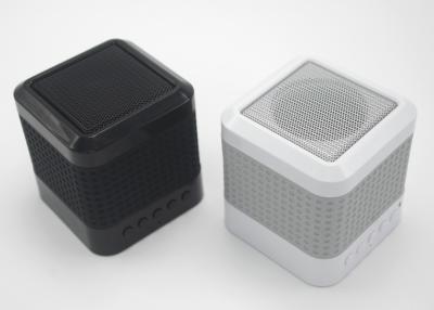 China oradores portáteis sem fio quadrados do cubo de Bluetooth para o telefone móvel à venda