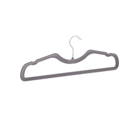 China Minimalist non-slip and space-saving velvet hangers with grooves for sale