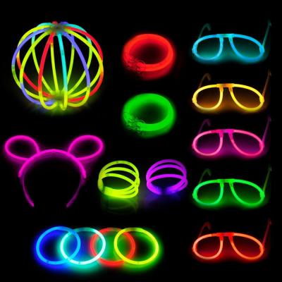 China Party Suppies 223 Pcs Glow Stick Party Pack Multi Color Glow Party Set for sale