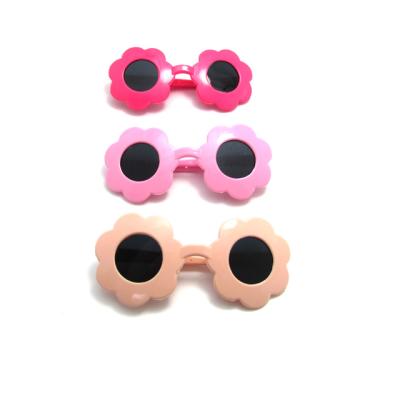 China Toy Nice Price New Battery Operated Flower Shaped 3 Color Doll Accessories For Glasses for sale