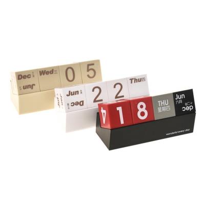 China Screen Printing Eco - Friendly Plastic Desktop Calendar White / Brown / Black Long Durability Screen Printing for sale