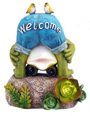 China Garden Polyresin Solar Powered Frogs With 2 Birds LED Garden Light Outdoor Decor for sale