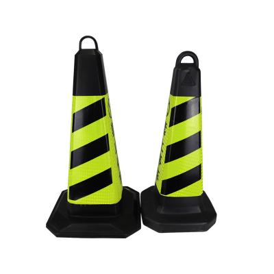 China Wholesale Flexible Rubber Pavement Safety Signs Factory Traffic Road Reflective Cone for sale