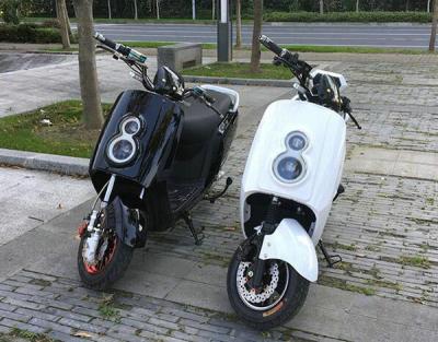 China 800W Fast Speed ​​2 Wheel Scooter Racing Electric Motorcycle 1700*390*1100mm for sale