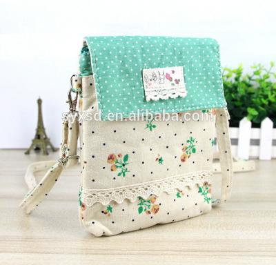 China 2018 Top China Factory Wholesale OEM Logo Flower Print Quilted Cotton Women Cross - Body Bags for sale