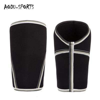 China Comfortable 7mm Man Weightlifting Neoprene Knee Sleeves for sale