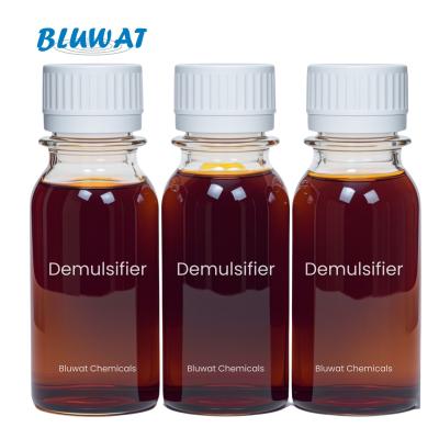 China Factory direct Efficient Demulsifier Oil Refining Water Treatment Demulsifying Agent for sale