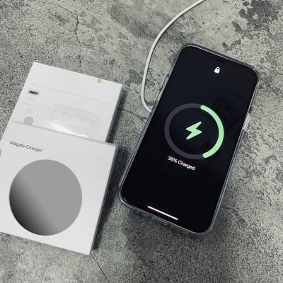 China Custom 15w Fast Wireless Charger Magafe Logo 15W Magnetic Charger Magnetic Charging Station Phone Charger For Apple Iphone X/11/12/13 for sale