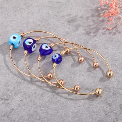 China Amazon Best Lead Free Nickel Free Selling Small Heart Pattern Evil Blue Eyes Open Bracelet Blue Resin Bracelet for sale