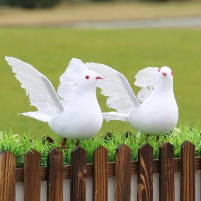 China Event Party Supplies Beautiful Feather Bird Christmas Festival Party Decoration 20x20cm for sale