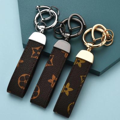 China R016 Useful Luxury Presbyopic Leather Key Chain High End Horseshoe Rotating 360 Degree Buckle Car Key Chain Male And Female Key Chain for sale