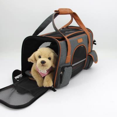 China Breathable High Quality Luxury Pet Dog Cat Carrier Custom Pet Carrier Travel Bag For Pet for sale