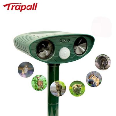 China Viable Outdoor Waterproof Solar Filler Ultrasonic Pet Dog Cat Repeller Pest Control for sale