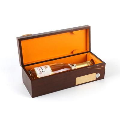 China Handmade Wholesale Luxury MDF Piano Lacquer Wooden Material Custom Red Wine Boxes for sale