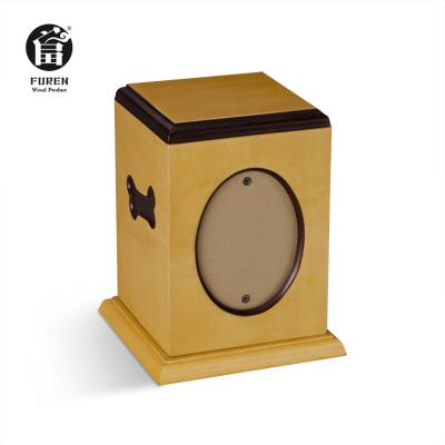 China Viable Wholesale Wooden Dog Casket Pet Cremations Urns For Ashes for sale