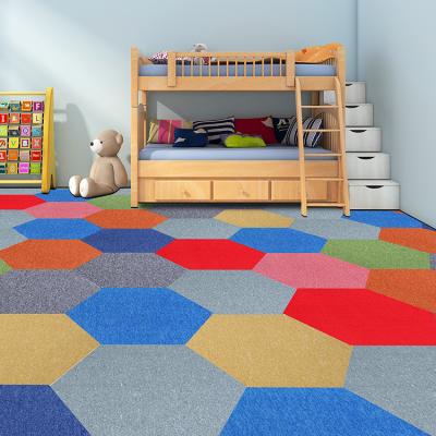 China Good Item-Resistant Hexagon Commercial Nylon Carpet 100%SD Tiles Floor Mat for sale