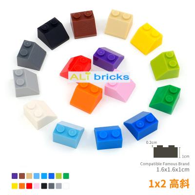 China DIY TOY 1KG DIY Building Block Thick Figure Bricks Tilt Educational Creative 2x2 Size Compatible with Plastic Toys for Children 3039 for sale