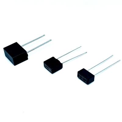 China Square Type Durable Heat Element Radial Cutoff Wire Temperature Thermal Fuse Plastic for sale