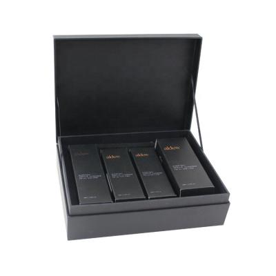 China Cajas de regalo a medida de tapa magnética negra con cajas Logotipo de lámina de oro rosa en venta