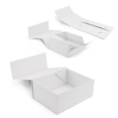 China Sophisticated White Rectangle Gift Box - A Unique and Stylish Way to Impress for sale