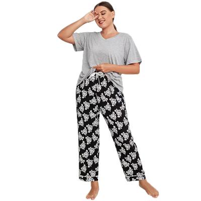 China Breathable Plus Size V-Neck Tee Tops With Floral Print Pants Pajamas Set High Quality Wholesale Sleepwear for sale