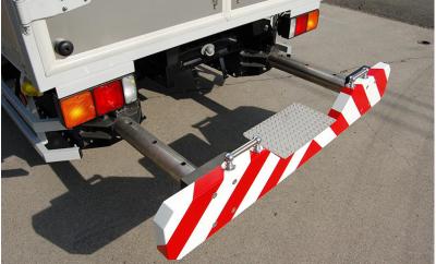 China Iron Anti Impact Truck Mounted Attenuator for sale