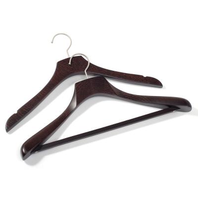 China Vintage LINDON brand luxury beech wood gun black glossy hook hangers for fabrics coat logo suit hanger for sale