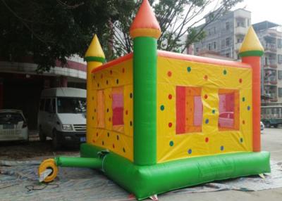 China Anti - se descolora el salto inflable explota el ventilador excelente del diseño 750W del castillo en venta