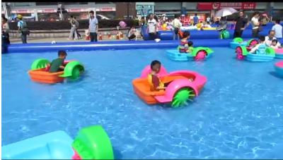 China Customized Color Aqua Paddle Boat Shock Resistant Working With Minimum Power for sale