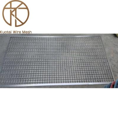 China Plain Weave Galvanized / Stainless Perforated Steel Plate 25*25mm Square Hole Shape Metal Mesh Screen for sale